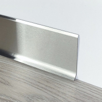 Плинтус из нержавеющей стали